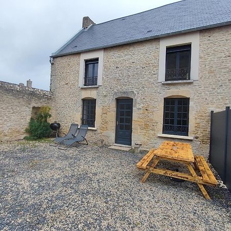 Le Domaine De La Gentilhommiere Situee Entre Bayeux Et Arromanches Les Bains Manvieux Exterior foto